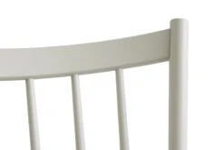 HAY J42 Chair, Warm Grey 8 HAY J42 Chair, Warm Grey -Hay AA567 B572 J42 warm grey wb lacquered beech detail 01role