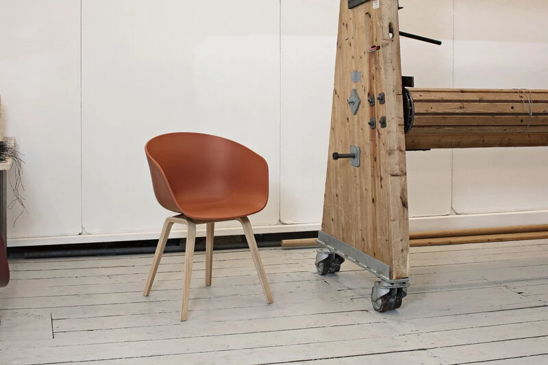 HAY About A Chair AAC22, Lacquered Oak - Orange 2 HAY About A Chair AAC22, Lacquered Oak - Orange - Image 2