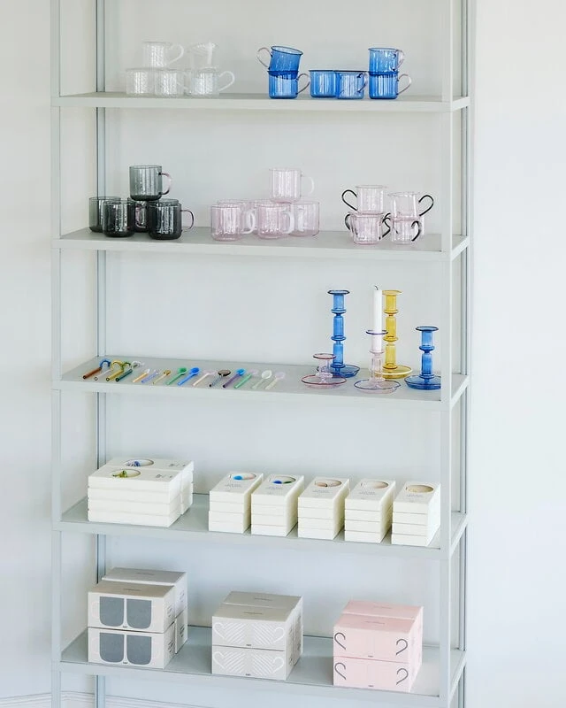 HAY Glass Cup, 2 Pcs, Pink With Grey Handle 4 HAY Glass Cup, 2 Pcs, Pink With Grey Handle - Image 4