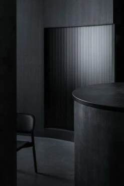 HAY Soft Edge 60 Chair, Soft Black 8 HAY Soft Edge 60 Chair, Soft Black -Hay Burnside Restaurant Tokyo 2021 Soft Edge 60 black 3