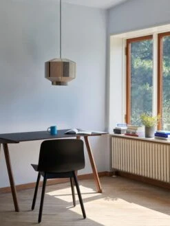 HAY CPH90 Desk, Lacquered Walnut - Dark Grey Lino 5 HAY CPH90 Desk, Lacquered Walnut - Dark Grey Lino -Hay CPH 90 charcoal lino wb lacquer walnut base AAC 12 Eco eco black wb lacquer walnut base Bonbon Shade 380 city 1