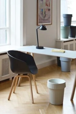 HAY Shade Bin, Dusty Green -Hay CPH90 Desk off white AAC22 matt lacquered oak black PC Table Lamp black Shade Bin grey 1