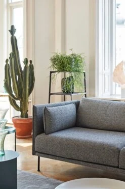 HAY Silhouette Sofa 3-seater, Olavi 03/Sense Black - Black Steel 9 HAY Silhouette Sofa 3-seater, Olavi 03/Sense Black - Black Steel -Hay Eiffel Shelf Square 4 layer ink black Silhouette Sofa black piping black leather Uph. Olavi 1