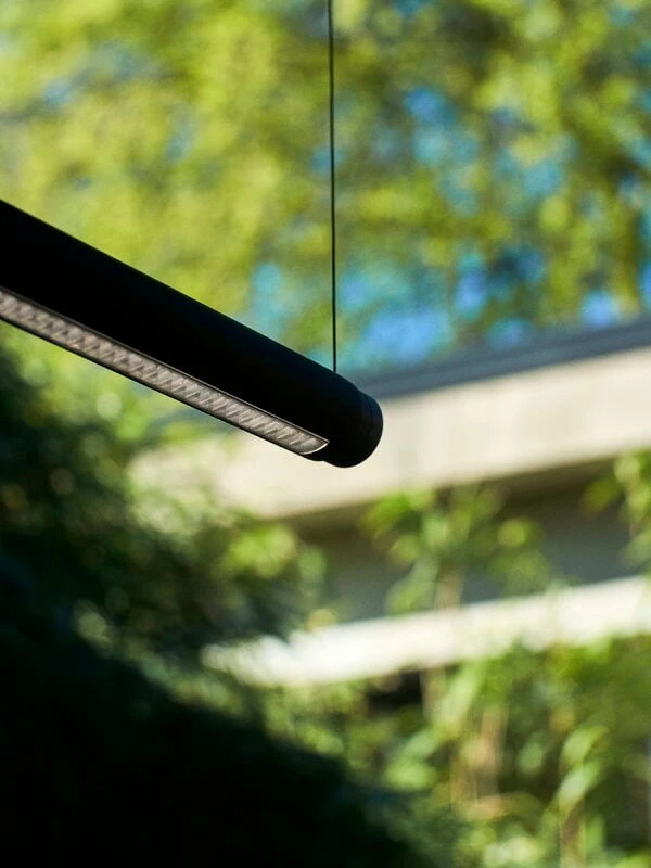 HAY Factor Linear Pendant, Directional 1500, Soft Black 4 HAY Factor Linear Pendant, Directional 1500, Soft Black - Image 4