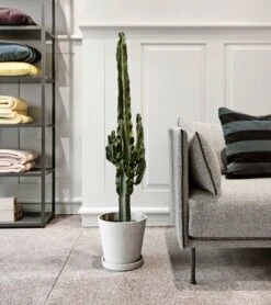 HAY Silhouette Sofa 3-seater, Olavi 03/Sense Black - Black Steel 10 HAY Silhouette Sofa 3-seater, Olavi 03/Sense Black - Black Steel -Hay Flower Pot Silhouette Sofa Soft Stripe Cushion HAY Aarhus