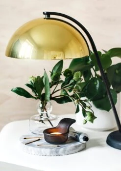 HAY Cloche Table Lamp, Brass 9 HAY Cloche Table Lamp, Brass -Hay Glo1 suvi kesalainen pysty