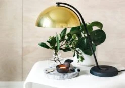 HAY Cloche Table Lamp, Brass 10 HAY Cloche Table Lamp, Brass -Hay Glo1 suvi kesalainen vaaka