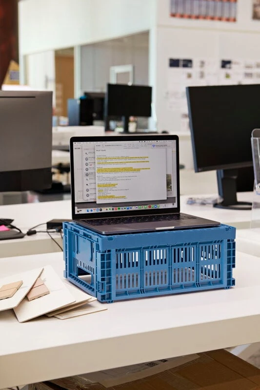 HAY Colour Crate, M, Recycled Plastic, Electric Blue 2 HAY Colour Crate, M, Recycled Plastic, Electric Blue - Image 2