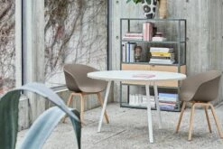 HAY About A Chair AAC22, Lacquered Oak - Khaki 5 HAY About A Chair AAC22, Lacquered Oak - Khaki -Hay Loop Stand Round white laminate AAC 22 khaki shell wb lacquer base New Order Combination 401 army