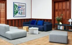 HAY Mags Soft 3-seater Sofa, Comb.1 Low Arm, Flamiber J4 6 HAY Mags Soft 3-seater Sofa, Comb.1 Low Arm, Flamiber J4 -Hay Mags Soft Low 3 Seater comb 1 Olavi by HAY 07 black stitching Mags Soft Low 25 Seater comb 3 Linara 311 white stitchingrole