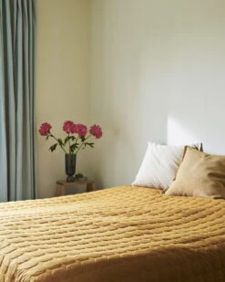 HAY Mega Dot Bed Cover, Mustard 8 HAY Mega Dot Bed Cover, Mustard -Hay Mega Dot mustard