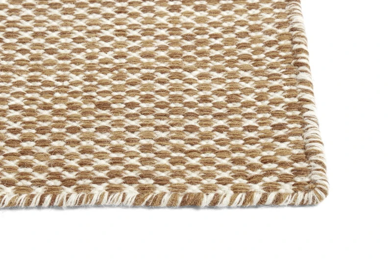 HAY Moiré Kelim Rug, 140 X 200 Cm, Yellow 2 HAY Moiré Kelim Rug, 140 X 200 Cm, Yellow - Image 2