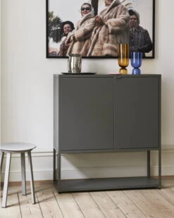 HAY Bottoms Up Vase, S, Electric Blue 10 HAY Bottoms Up Vase, S, Electric Blue -Hay New Order Shelving System army Revolver Stool grey Bottoms Up Vase L amber Bottoms Up Vase s electric blue