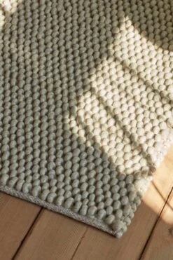 HAY Peas Rug, Soft Grey -Hay Peas soft grey 01