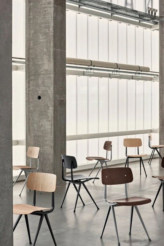 HAY Result Chair, Black - Smoked Oak 4 HAY Result Chair, Black - Smoked Oak - Image 4