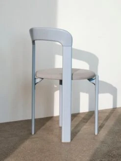 HAY Rey Chair, Slate Blue - Light Grey Steelcut Trio 113 -Hay Rey Chair slate blue wb lacquer beech Steelcut Trio 113