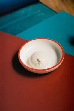 HAY Sobremesa Serving Bowl, S, White - Red 9 HAY Sobremesa Serving Bowl, S, White - Red -Hay Sobremesa Serving Bowl S white with red rim