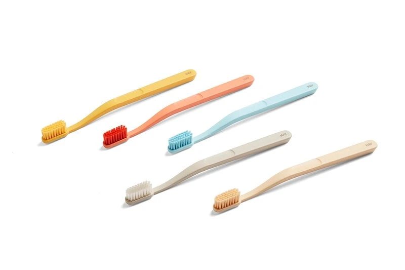 HAY Tann Toothbrush, Pale Apricot 2 HAY Tann Toothbrush, Pale Apricot - Image 2